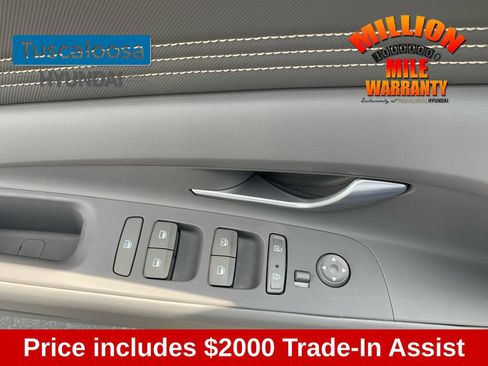 Used 2021 Hyundai Elantra SEL w/ Convenience Package FWD image 13