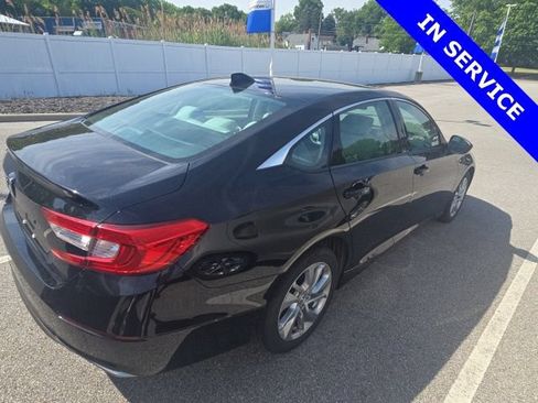 Used 2018 Honda Accord LX image 10