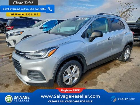 Used 2019 Chevrolet Trax LT w/ LT Convenience Package FWD image 1