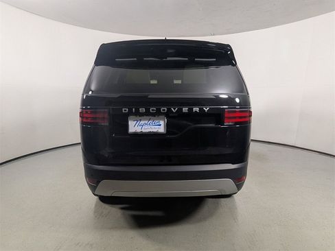Used 2025 Land Rover Discovery S image 6