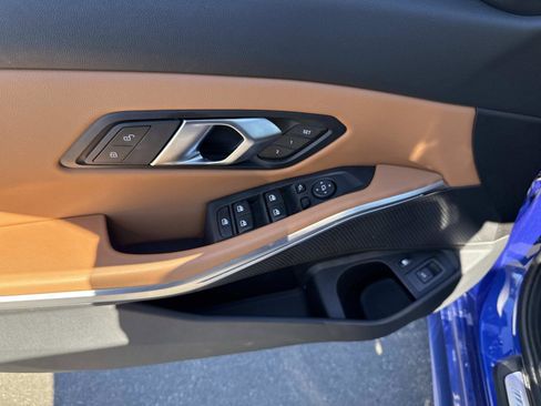 Used 2024 BMW 330e image 17