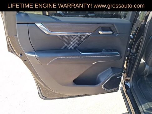 Used 2025 GMC Acadia Denali w/ LPO, Floor Liner Package AWD/4WD image 23