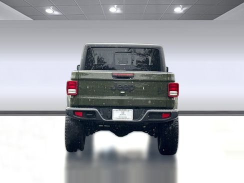 Used 2022 Jeep Gladiator Willys image 9