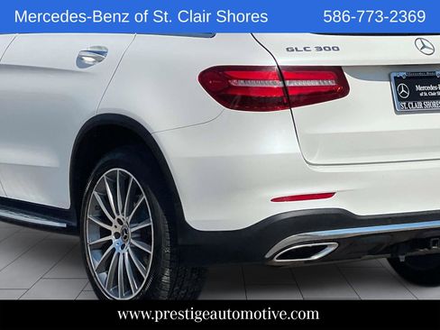 Used 2019 Mercedes-Benz GLC 300 4MATIC image 4