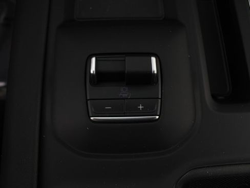 New 2026 GMC Sierra 2500 Denali w/ Denali Reserve Package image 9