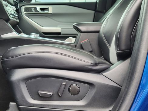 Certified 2023 Ford Explorer XLT w/ Equipment Group 202A image 26