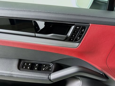 New 2026 Porsche Cayenne S image 20