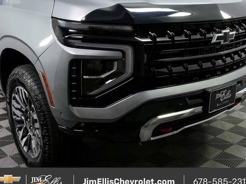 Certified 2025 Chevrolet Tahoe Z71 AWD/4WD image 37