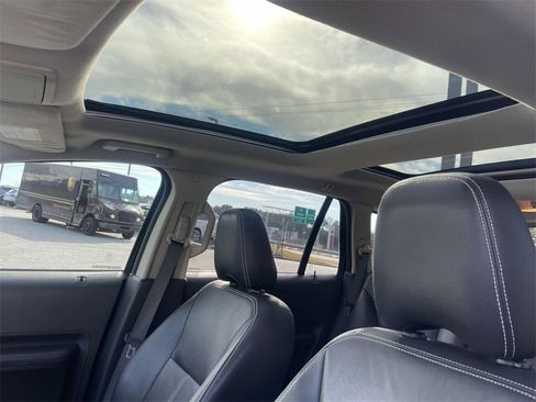 Used 2010 Ford Edge SEL image 23