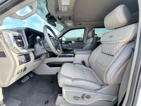 Used 2026 Ford F250 Platinum w/ Platinum Plus Package image 25