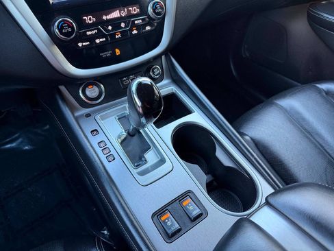 Used 2020 Nissan Murano SL w/ Moonroof Package AWD/4WD image 16