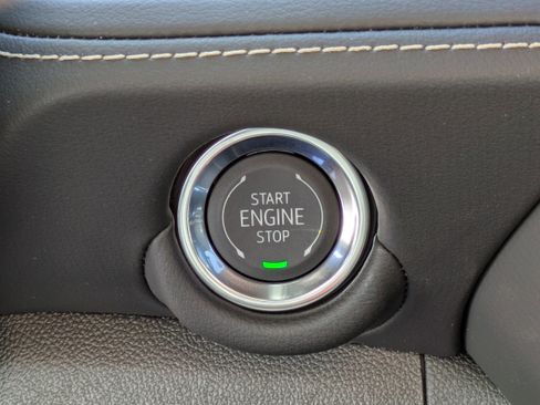 New 2026 Chevrolet Suburban Premier image 32