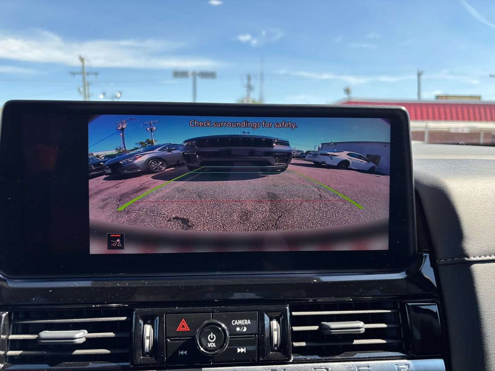 Used 2026 Nissan Pathfinder SV FWD image 25