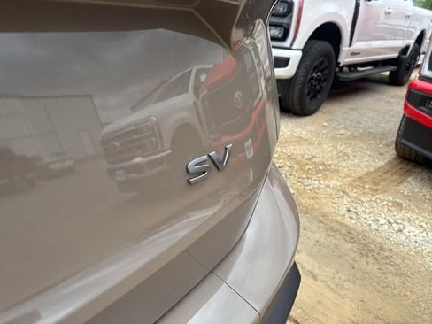 Used 2024 Nissan Rogue SV w/ SV Premium Package FWD image 8