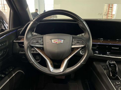 Certified 2021 Cadillac Escalade Premium Luxury Platinum image 15