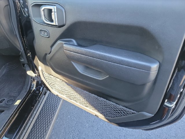 Used 2022 Jeep Wrangler Sport AWD/4WD image 26