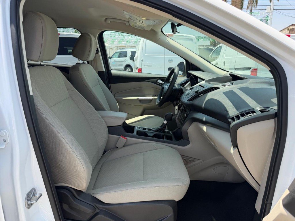 Used 2017 Ford Escape SE AWD/4WD image 21