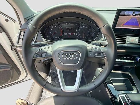 Used 2023 Audi Q5 2.0T Premium AWD/4WD image 38