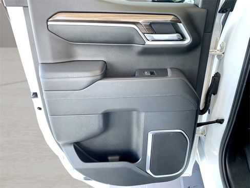 Used 2023 Chevrolet Silverado 1500 LT image 29