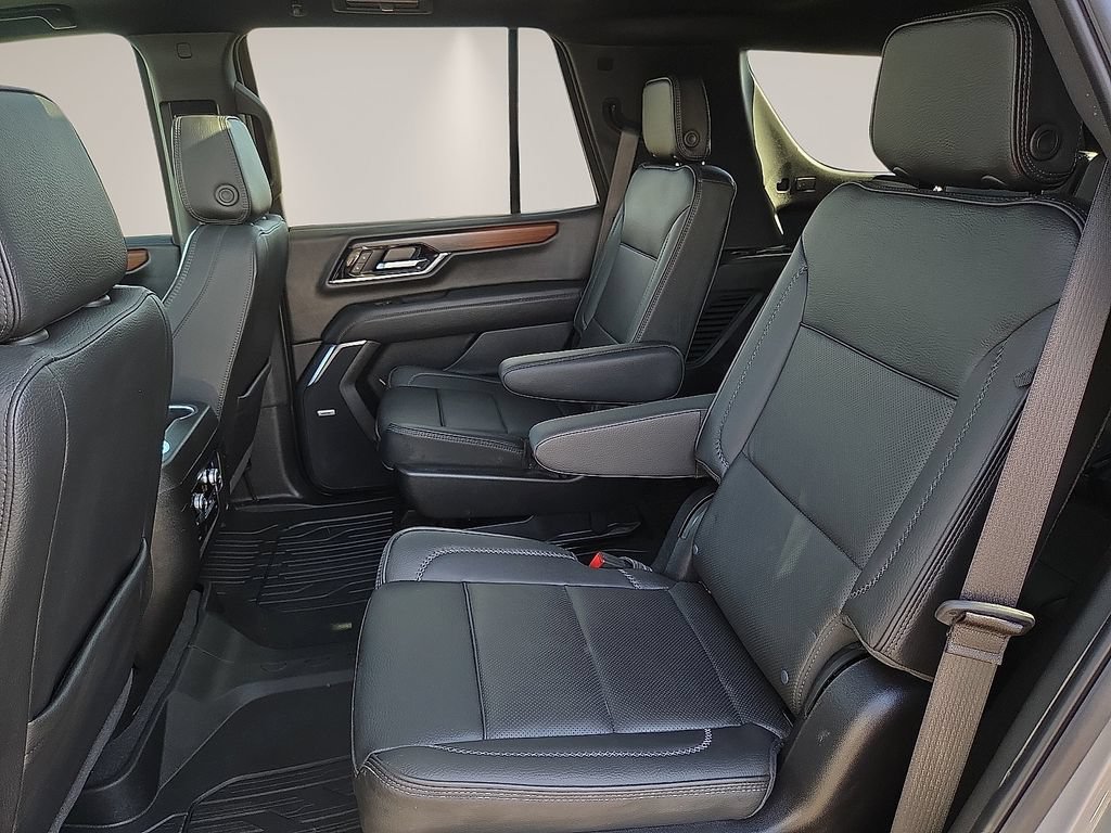 Used 2026 GMC Yukon Denali w/ Sun & Power Step Package AWD/4WD image 13