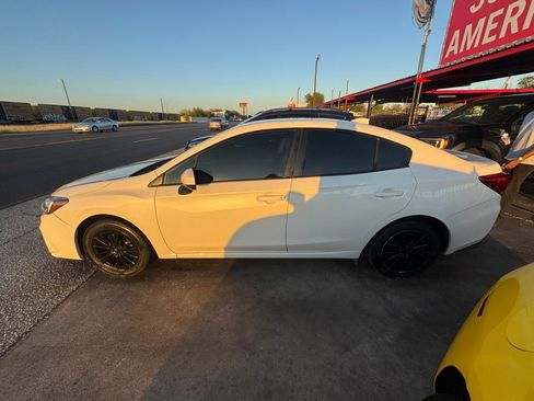 Used 2017 Subaru Impreza 2.0i Premium image 8