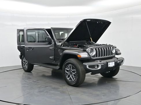 New 2026 Jeep Wrangler Unlimited Sahara AWD/4WD image 36