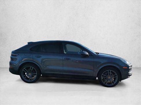 Used 2023 Porsche Cayenne Coupe w/ Premium Package AWD/4WD image 4