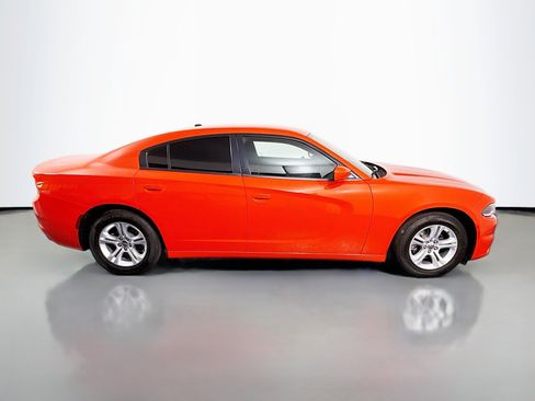 Used 2021 Dodge Charger SXT image 11