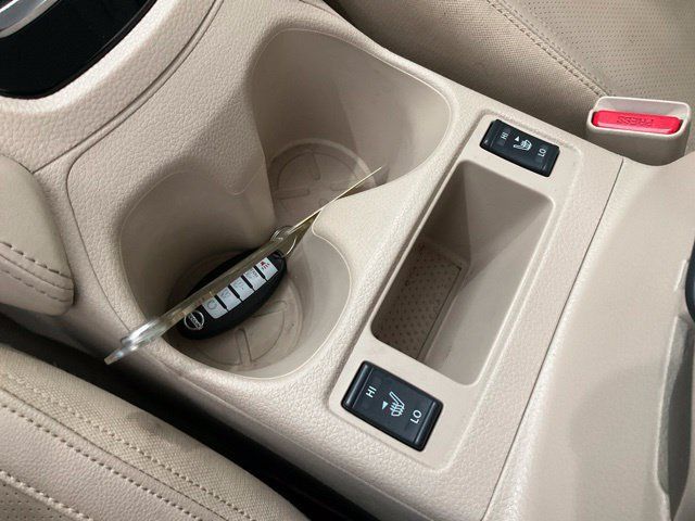 Used 2017 Nissan Rogue SL w/ SL Premium Package FWD image 14