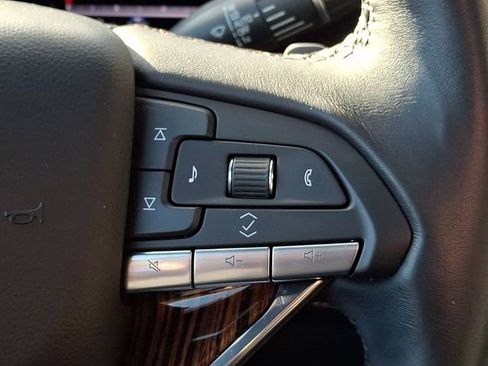 Certified 2023 Cadillac Escalade Premium Luxury AWD/4WD image 28