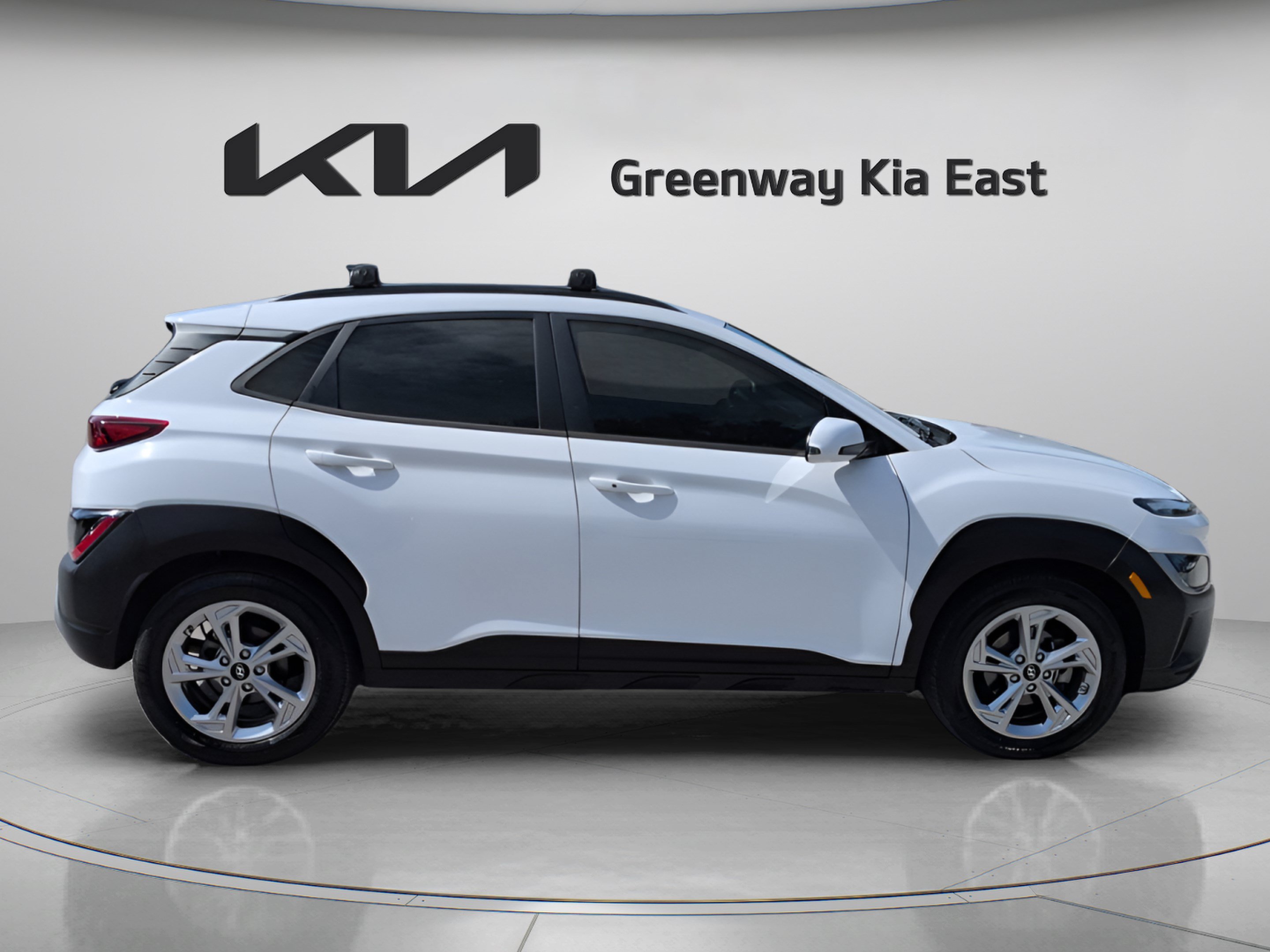 Used 2023 Hyundai Kona SEL FWD image 5