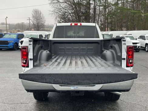 New 2026 RAM 2500 Tradesman w/ Chrome Appearance Group AWD/4WD image 39