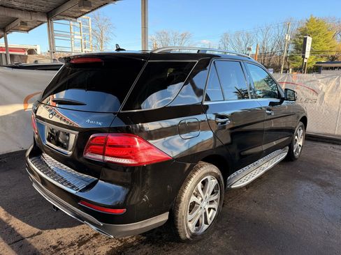 Used 2016 Mercedes-Benz GLE 350 4MATIC w/ Premium Package image 12