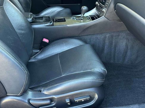 Used 2012 Lexus IS 250C Conv image 19