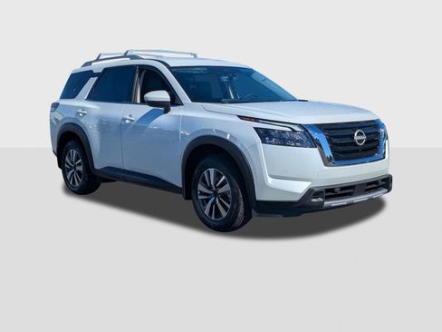 New 2025 Nissan Pathfinder SL image 8