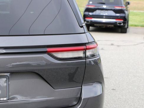 Used 2023 Jeep Grand Cherokee 4WD 4xe image 7