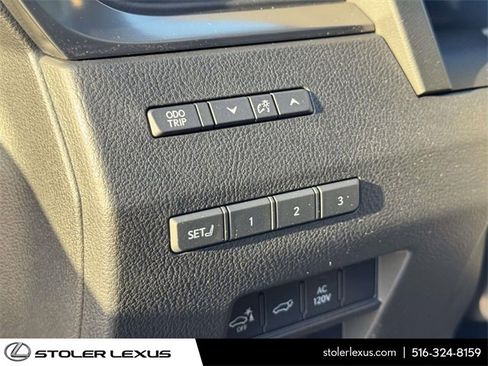 Used 2024 Lexus GX 550 image 23