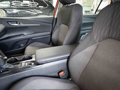Used 2025 Toyota Camry LE FWD image 10