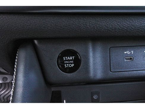 Used 2024 Nissan Rogue Platinum w/ Platinum Premium Package FWD image 29