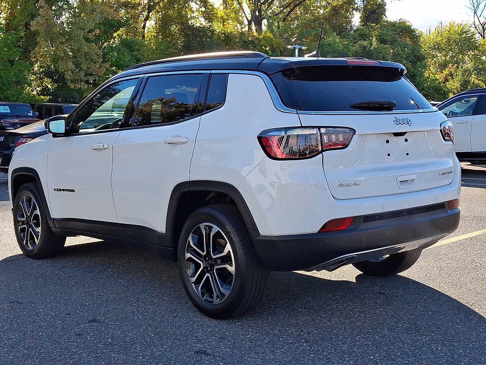 Used 2023 Jeep Compass Limited AWD/4WD image 4