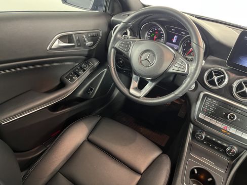 Used 2019 Mercedes-Benz GLA 250 4MATIC image 9