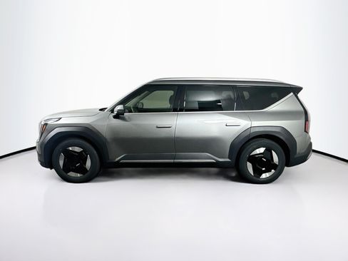 Used 2024 Kia EV9 Wind AWD/4WD image 4