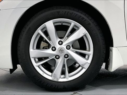 Used 2015 Nissan Altima 2.5 SL w/ Moonroof Package FWD image 10