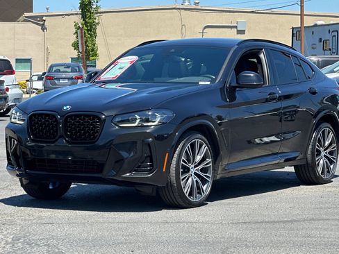 Used 2023 BMW X4 xDrive30i w/ M Sport Package AWD/4WD image 8