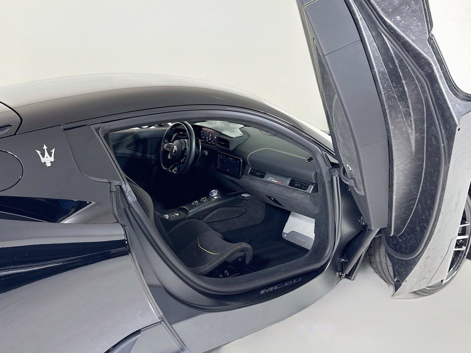 Used 2022 Maserati MC20 Coupe RWD image 27