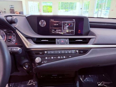 Used 2021 Lexus ES 350 w/ Accessory Package FWD image 23