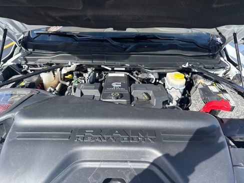 Used 2019 RAM 2500 Laramie image 11