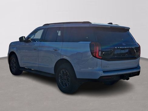Certified 2025 Ford Expedition Active image 4