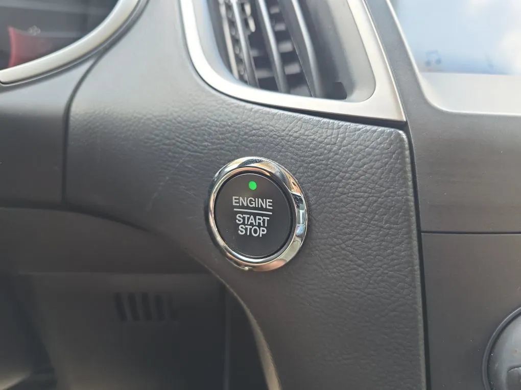 Used 2019 Ford Edge SEL w/ Equipment Group 201A FWD image 36