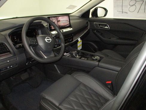 New 2026 Nissan Rogue Platinum AWD/4WD image 14